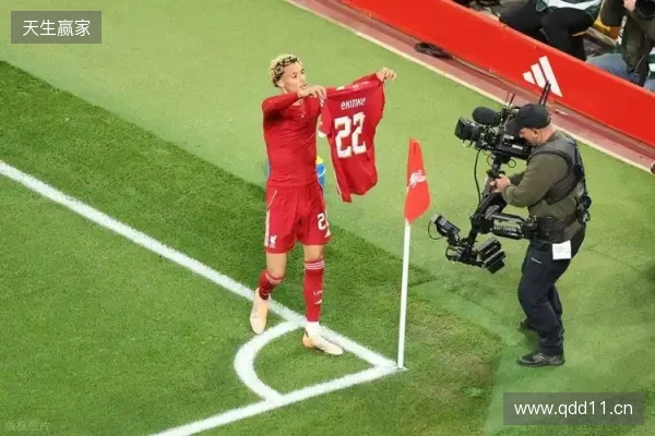 埃基蒂克:期待重回马赛主场踢球,那里有着难以置信的球迷 埃基蒂克:期待重回马赛主场踢球,那里有着难以置信的球迷