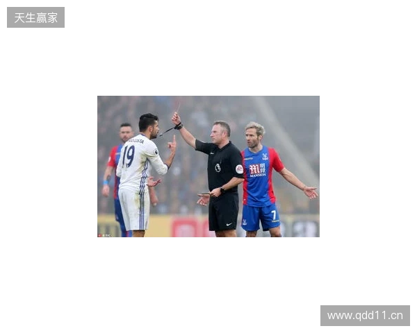 前白堡球员：当年刻意吃黄牌被停赛，这样就能多见见女友了